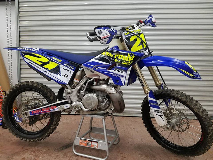 FULL CUSTOM GRAPHICS